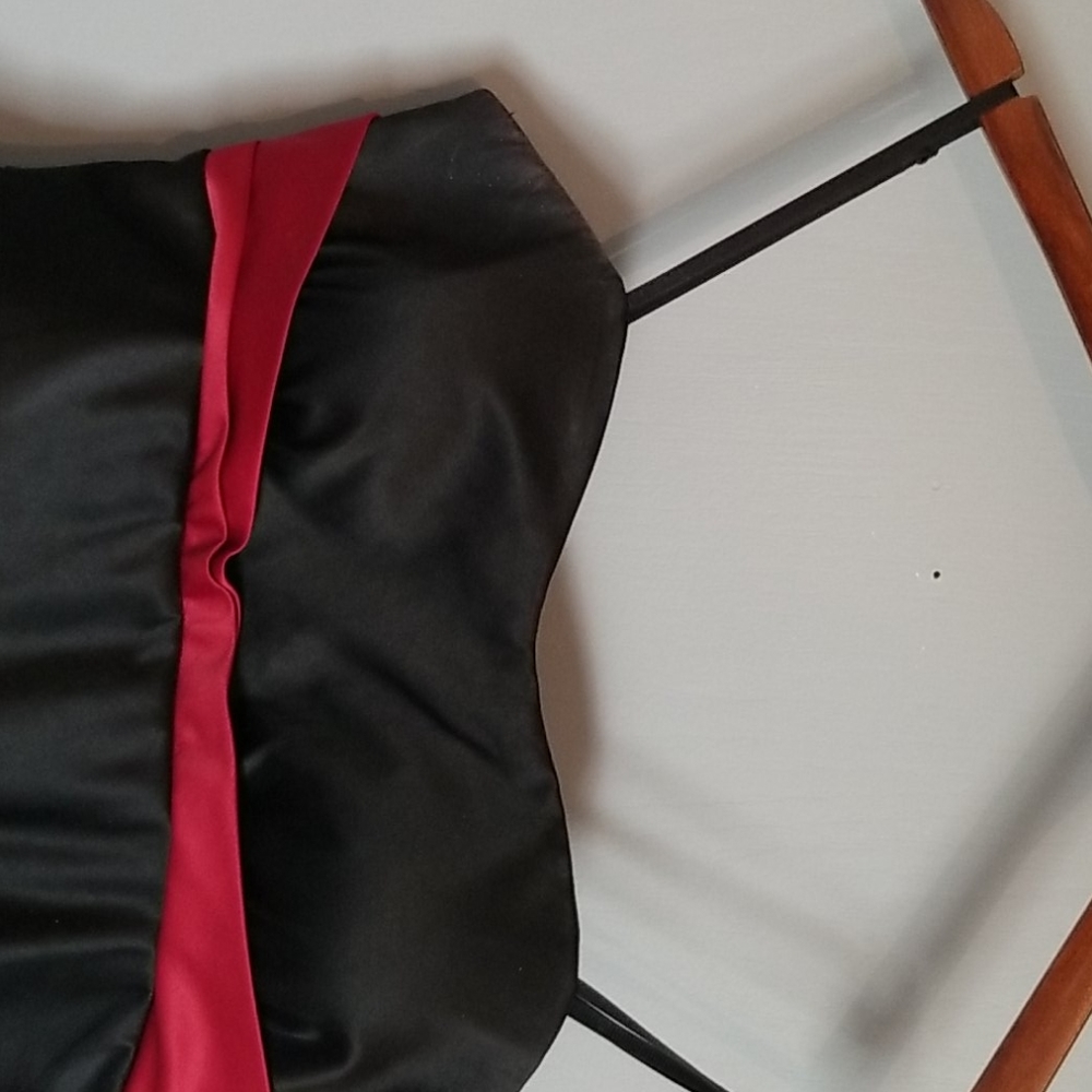 Dress - Picture 3 of 7